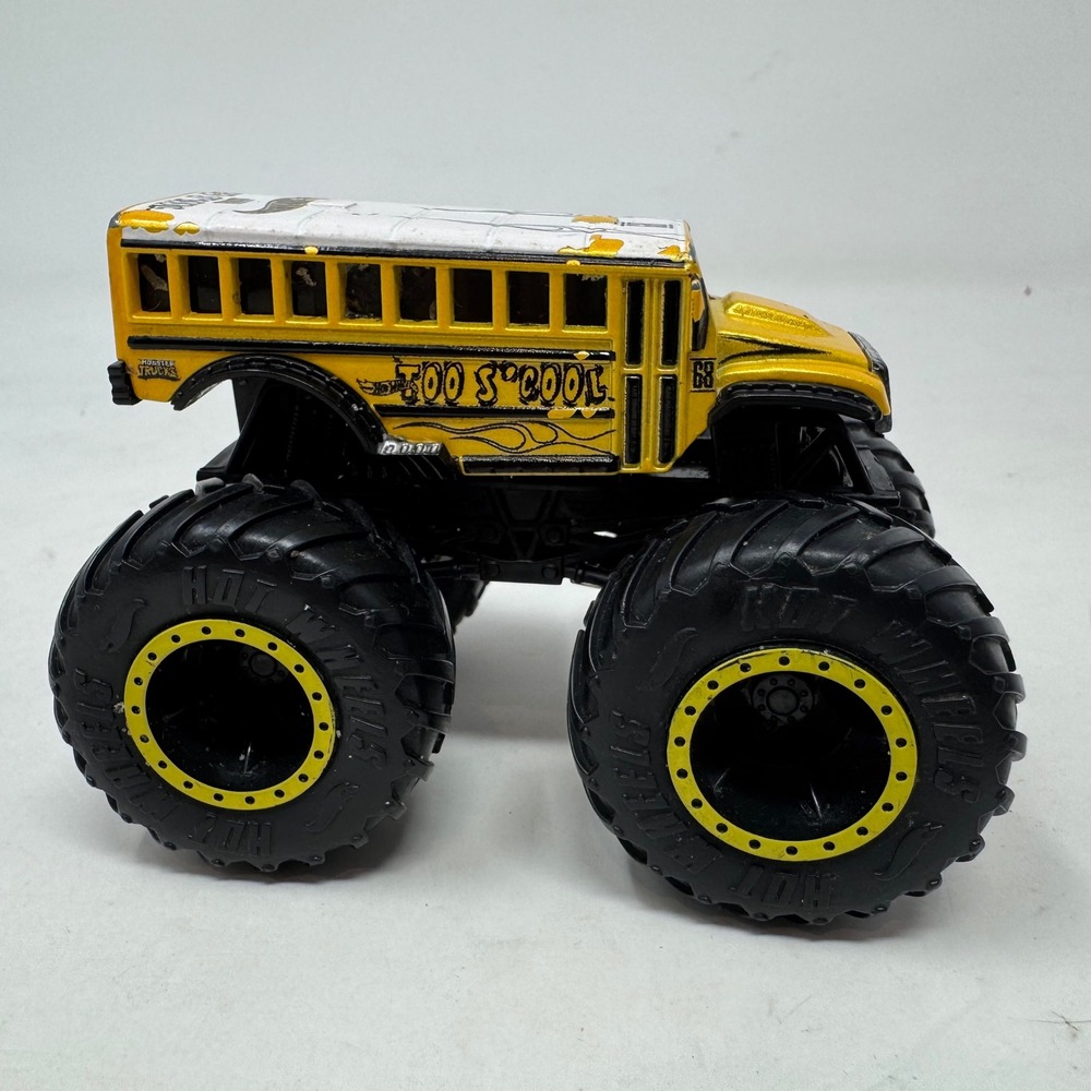 Hot Wheels Monster Trucks Too S Cool Yellow School Bus Diecast 1:64 Truck 68